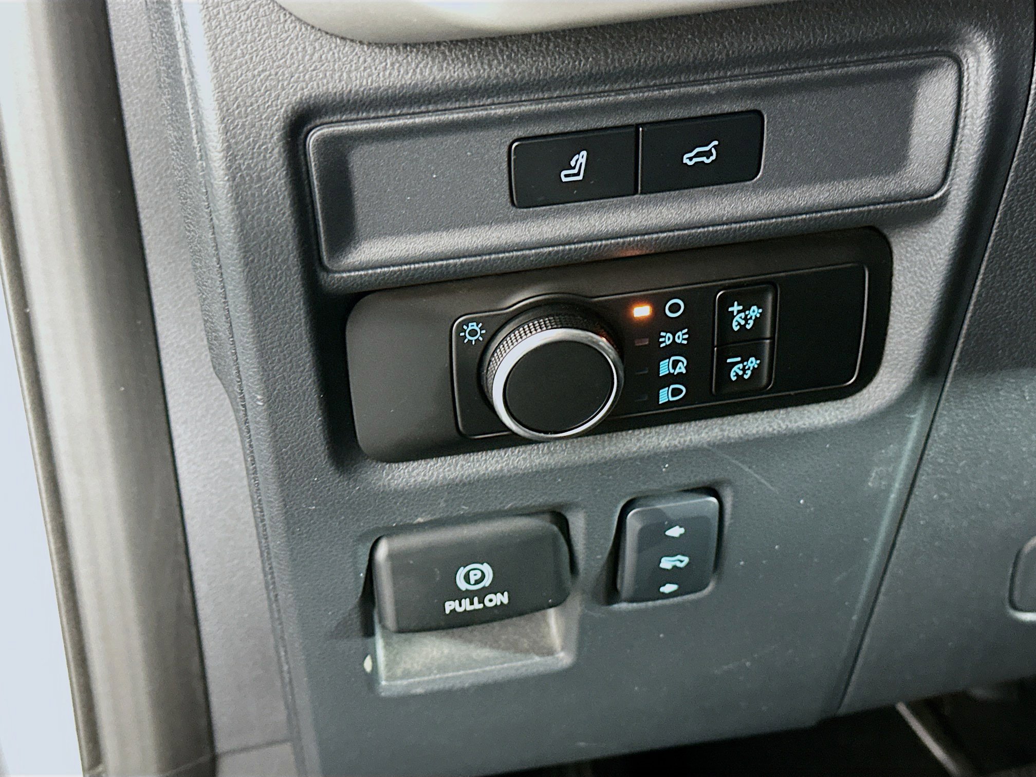 Used 2024 Ford Expedition Max XLT AWD/4WD image 17