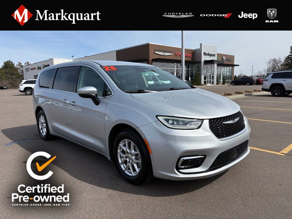 Certified 2023 Chrysler Pacifica Touring-L FWD image 1