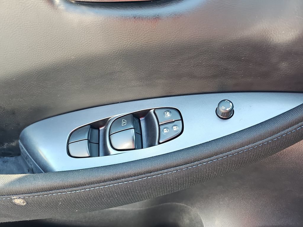 Used 2025 Nissan Leaf S FWD image 26