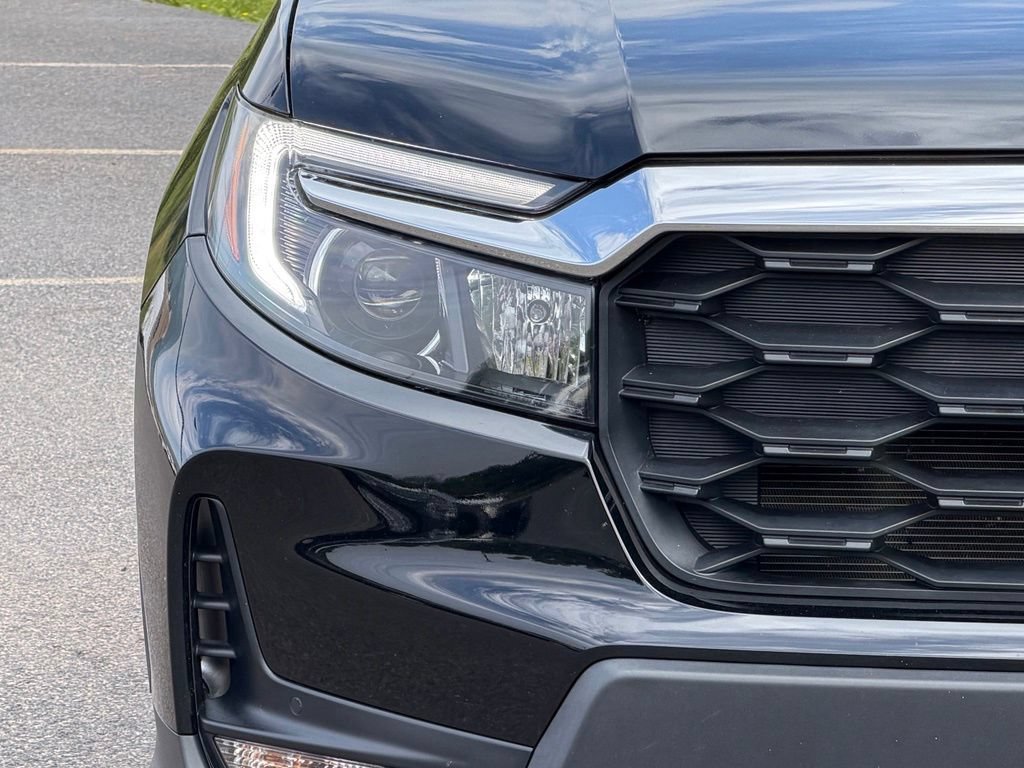 Used 2023 Honda Passport EX-L image 2