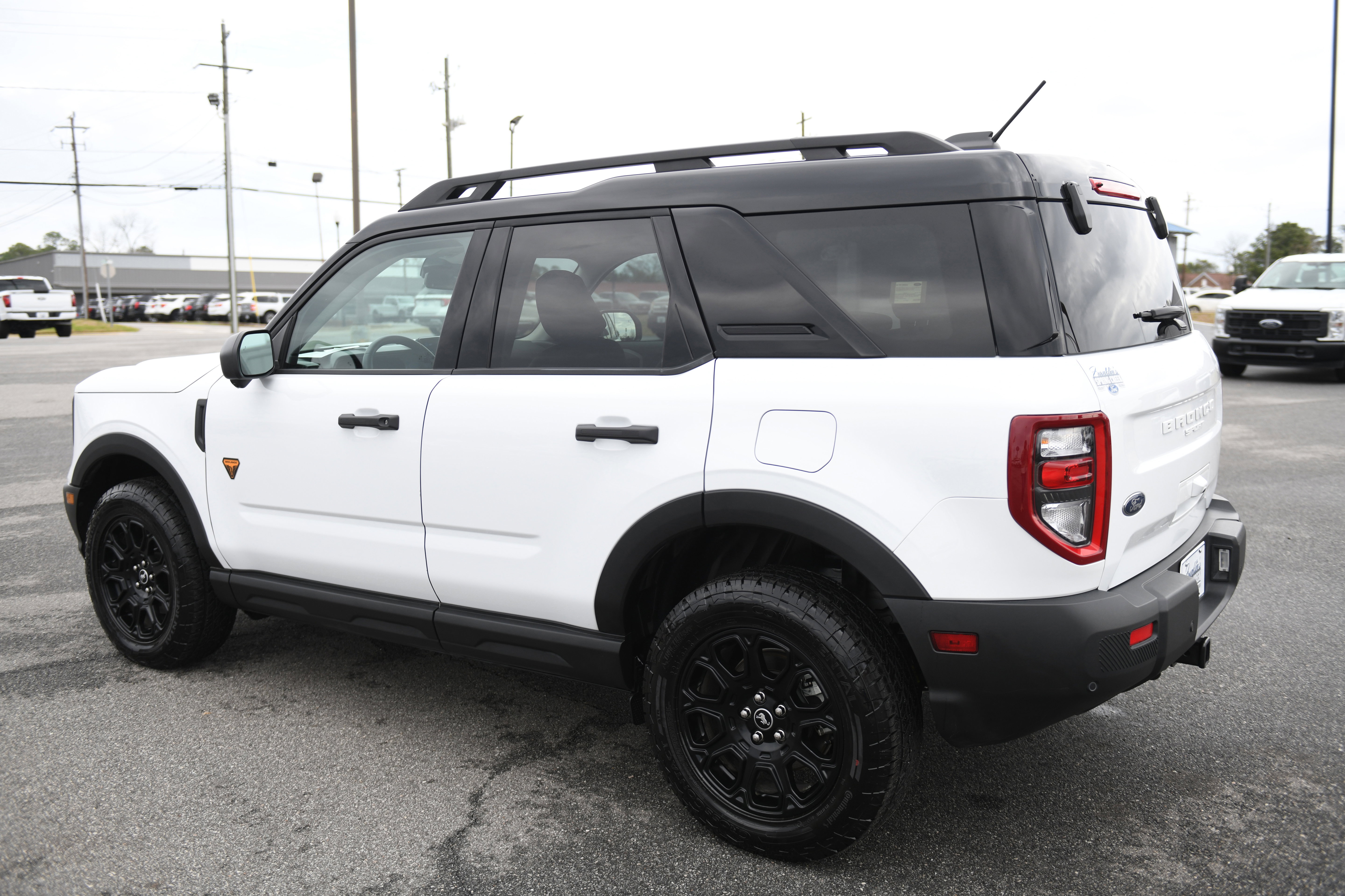 Used 2025 Ford Bronco Sport Badlands image 10