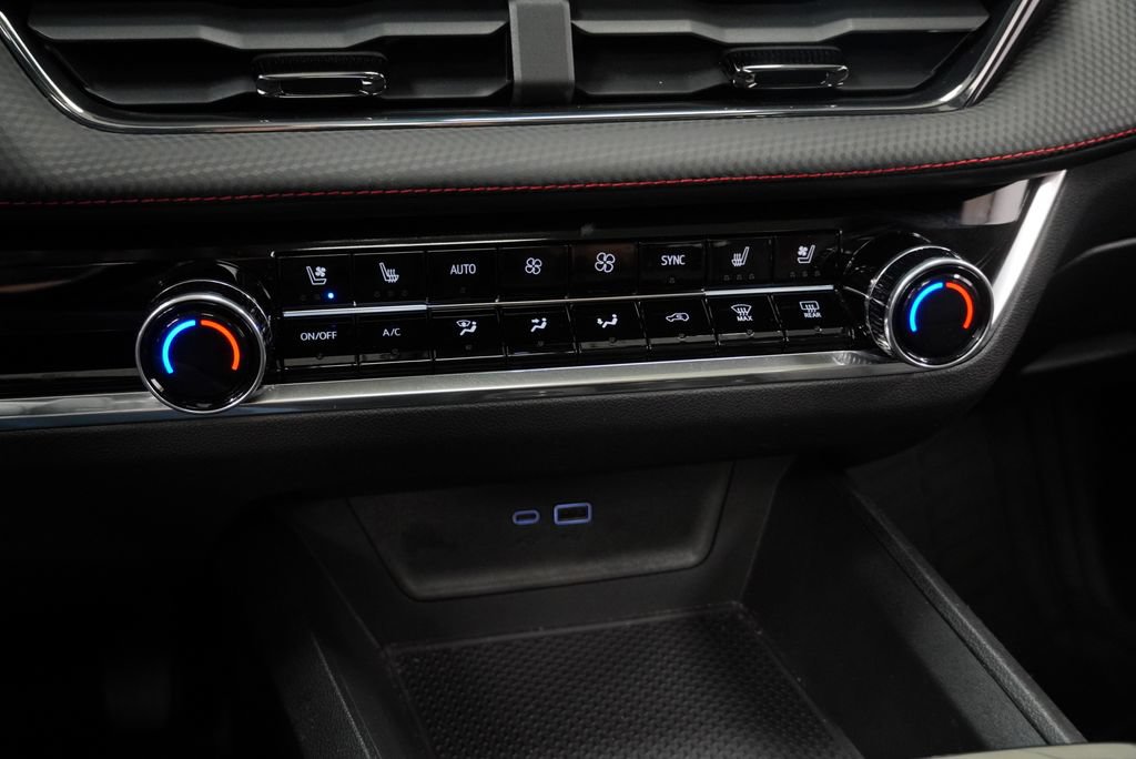 Certified 2025 Chevrolet Equinox RS w/ Safety and Technology Package FWD image 21
