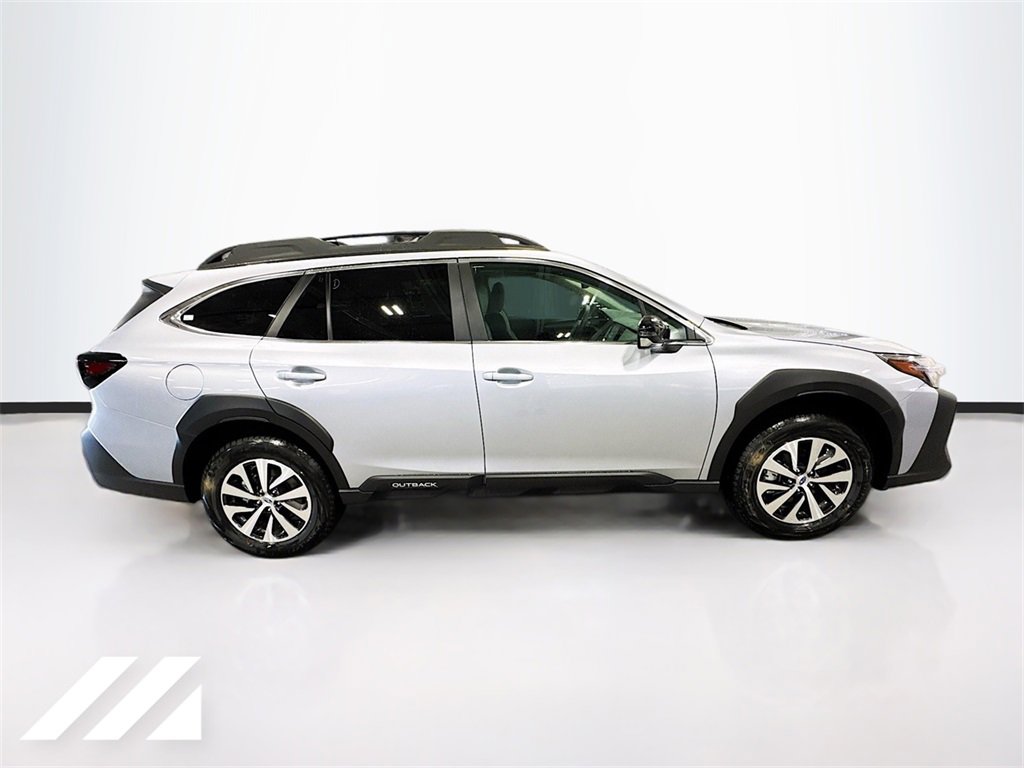 Certified 2025 Subaru Outback Premium image 4