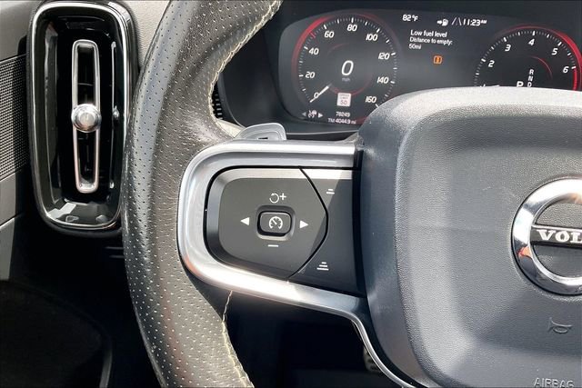 Used 2020 Volvo XC40 T4 R-Design FWD image 16