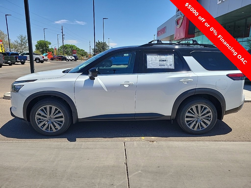 New 2025 Nissan Pathfinder SL w/ SL Premium Package image 4