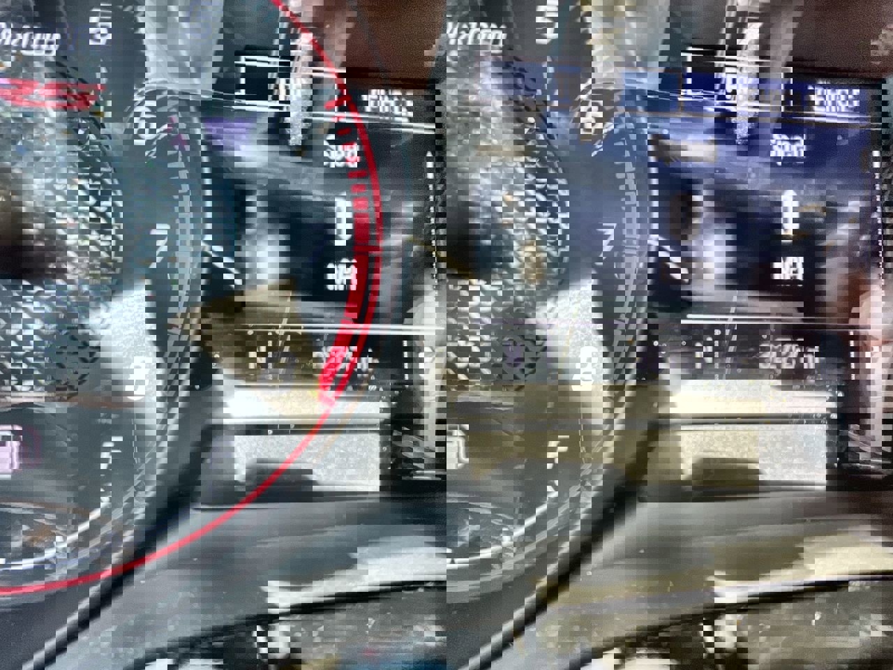 Used 2024 Chevrolet Trax RS w/ Sunroof Package image 12