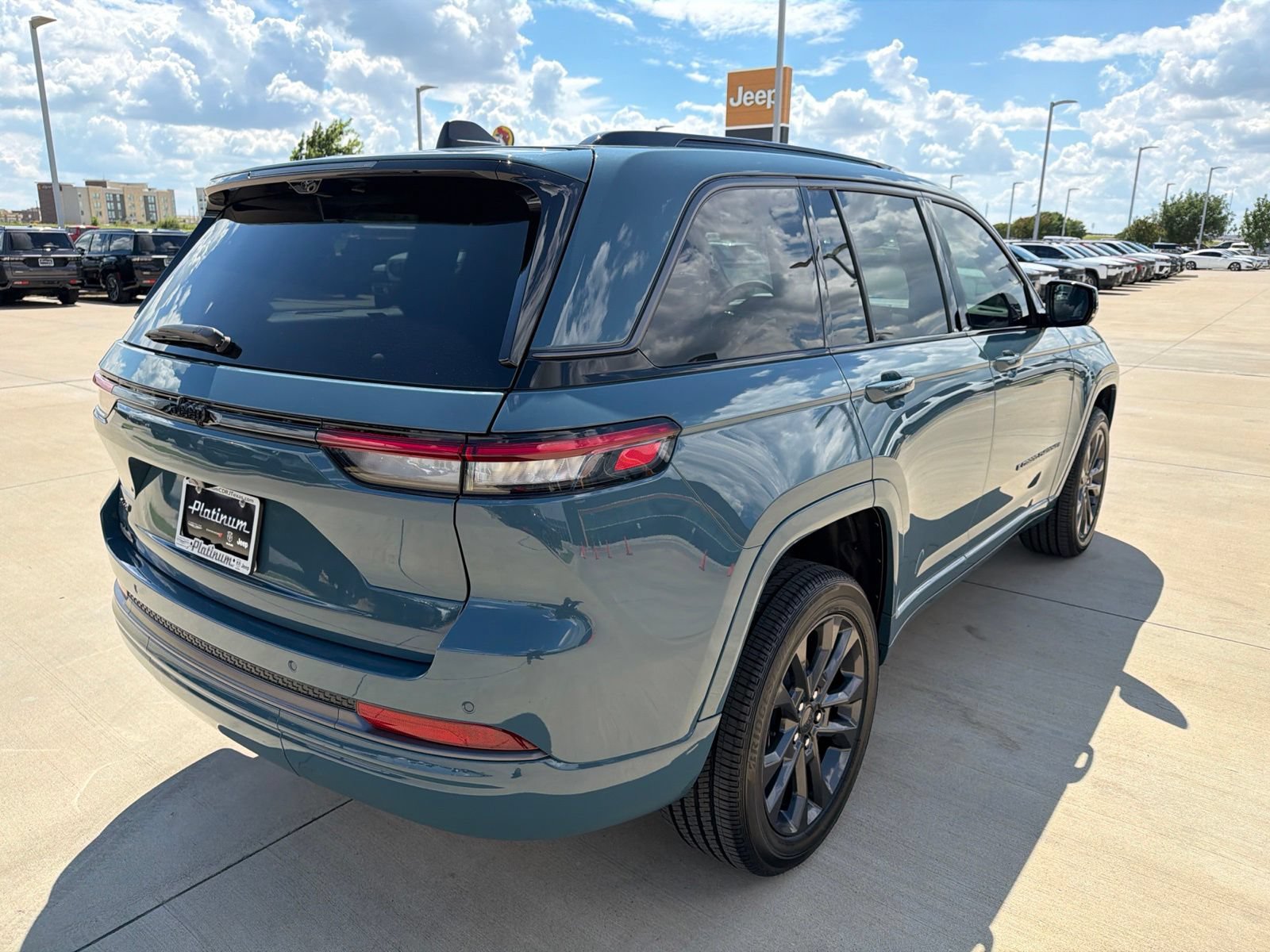 New 2026 Jeep Grand Cherokee Limited AWD/4WD image 5