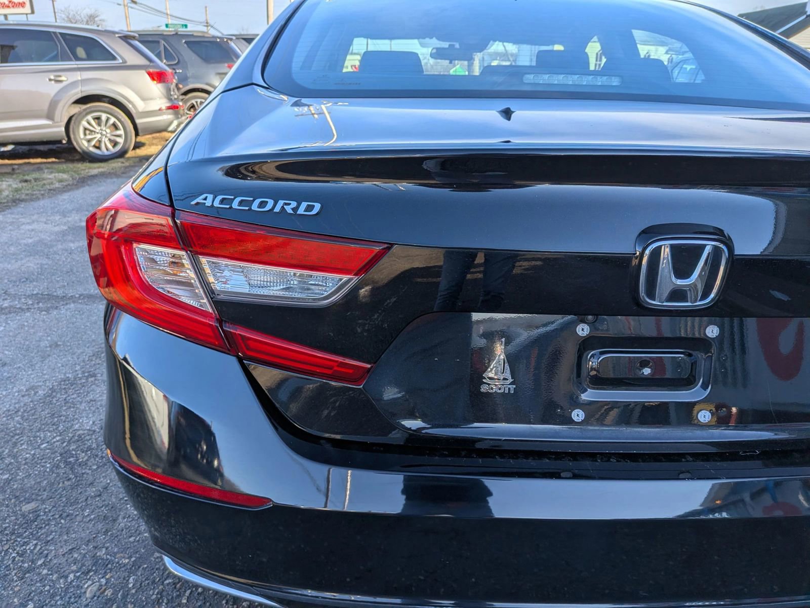 Used 2018 Honda Accord LX image 10