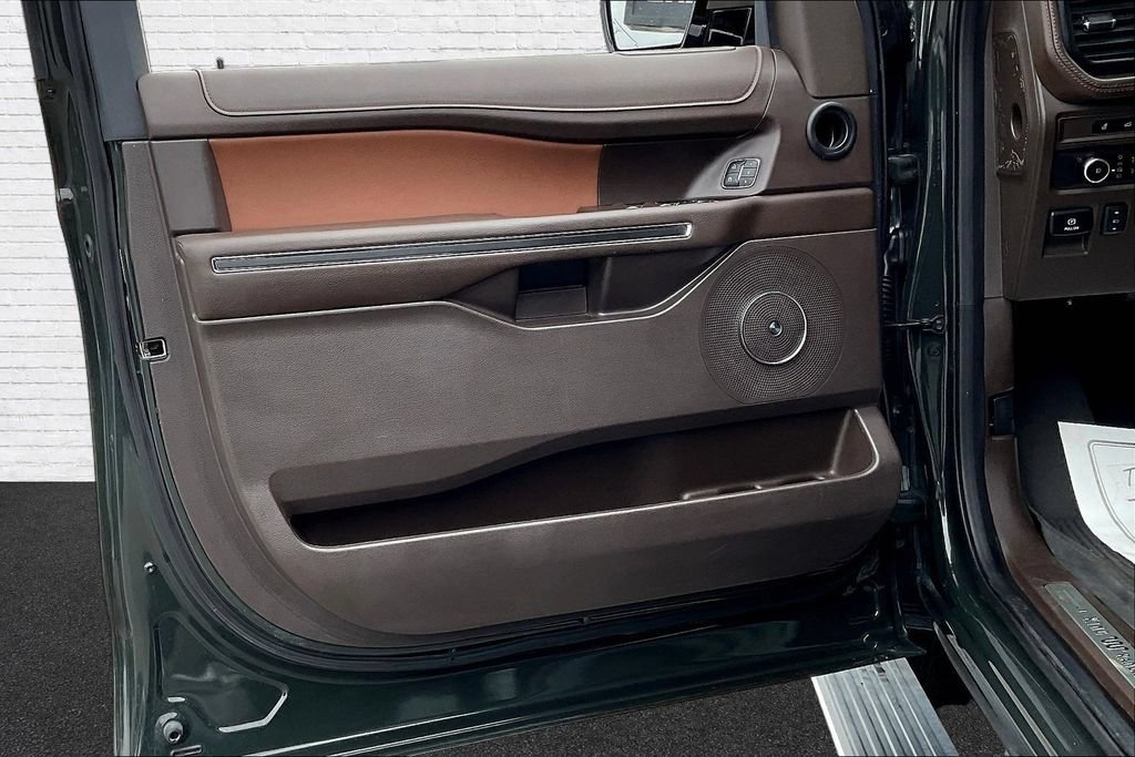 Used 2023 Ford Expedition King Ranch RWD image 18