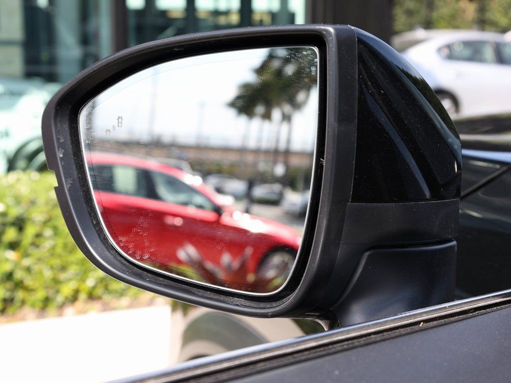 Certified 2025 INFINITI QX60 Luxe w/ Vision Package image 10