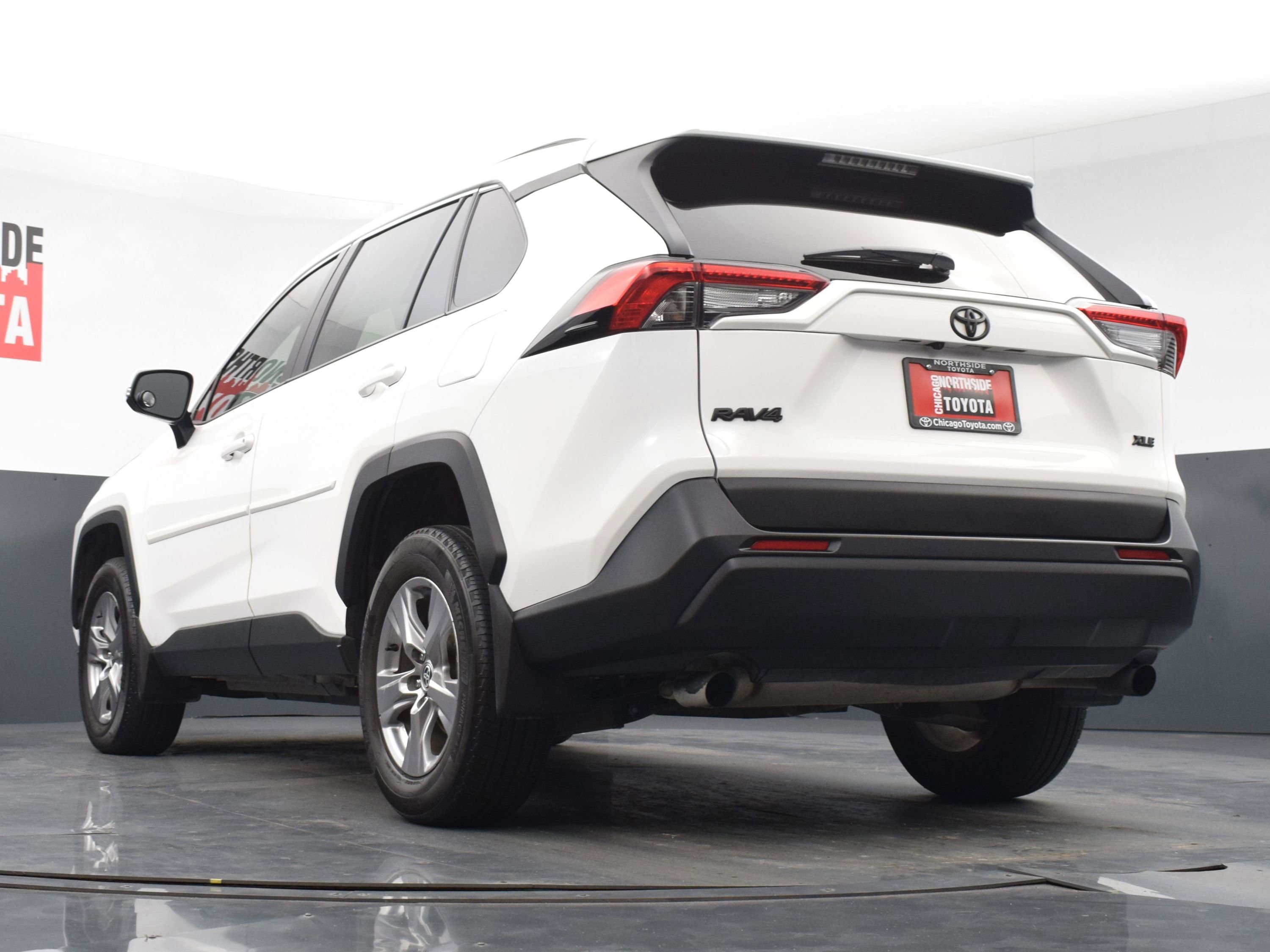 Used 2024 Toyota RAV4 XLE FWD image 27