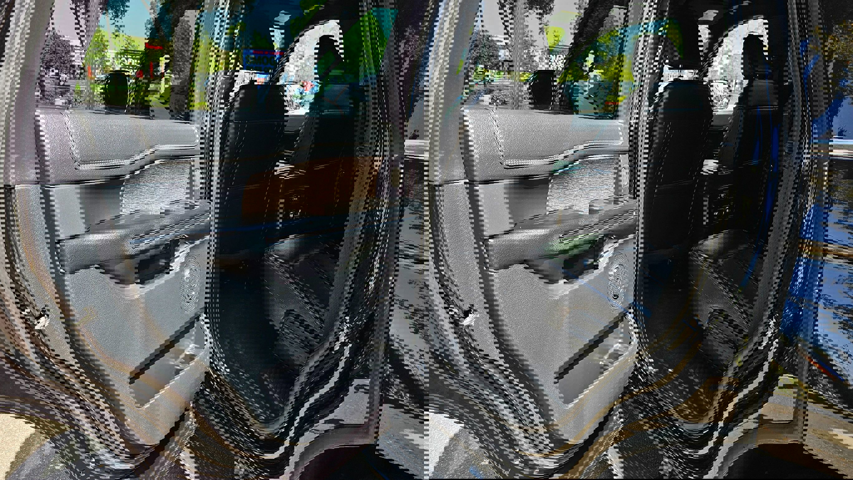 Used 2021 Ford Expedition Limited image 16