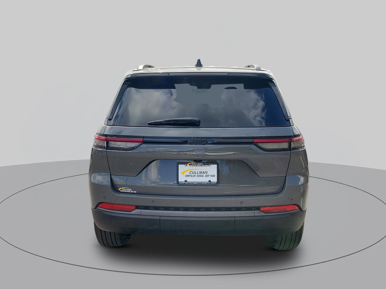 New 2027 Jeep Grand Cherokee Limited RWD image 4
