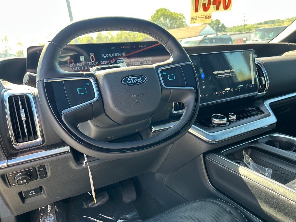 New 2025 Ford Expedition Max Platinum image 5