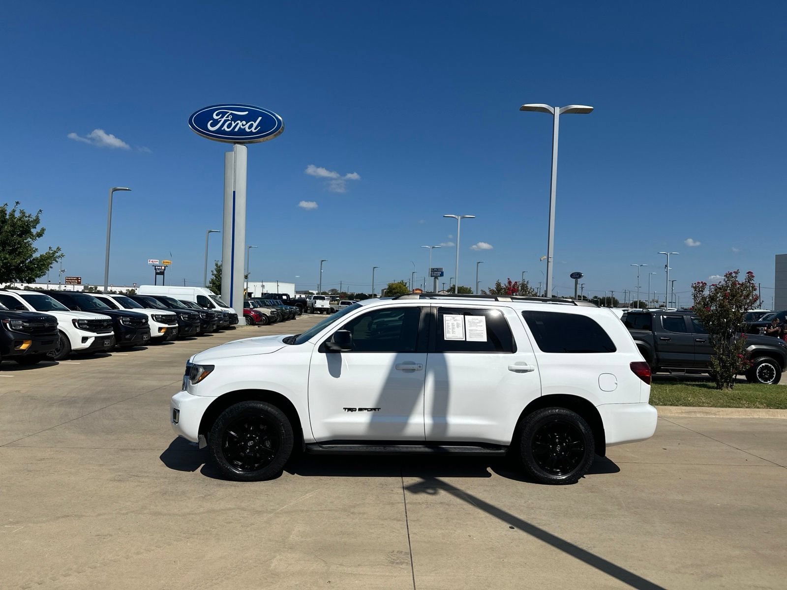 Used 2019 Toyota Sequoia TRD Sport AWD/4WD image 2