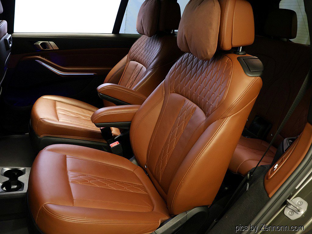 Used 2022 BMW X7 xDrive40i w/ M Sport Package image 12