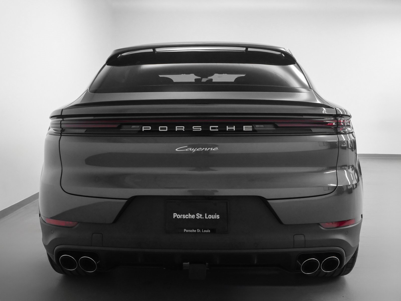 Certified 2025 Porsche Cayenne Coupe image 11