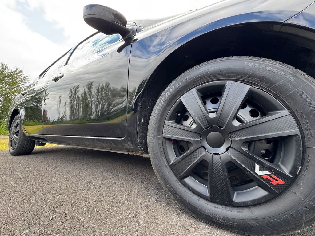 Used 2019 Nissan Versa SV FWD image 33