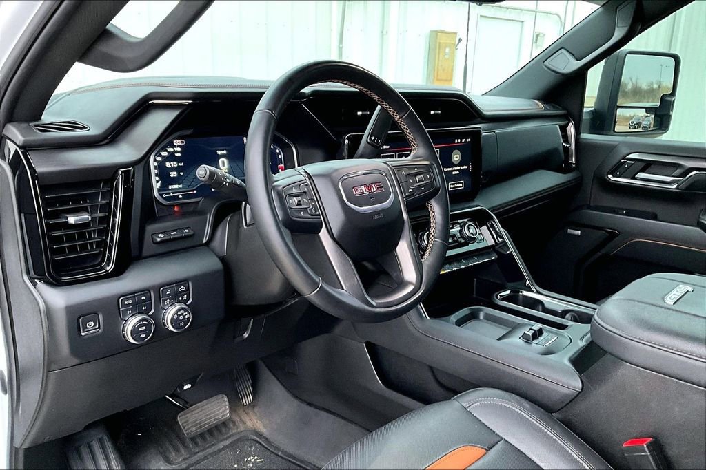 Used 2024 GMC Sierra 2500 AT4 w/ AT4 Premium Plus Package image 16