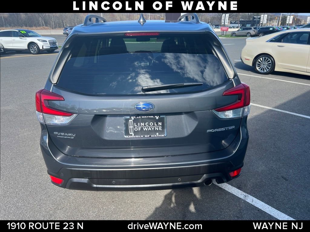 Used 2022 Subaru Forester Limited AWD/4WD image 4
