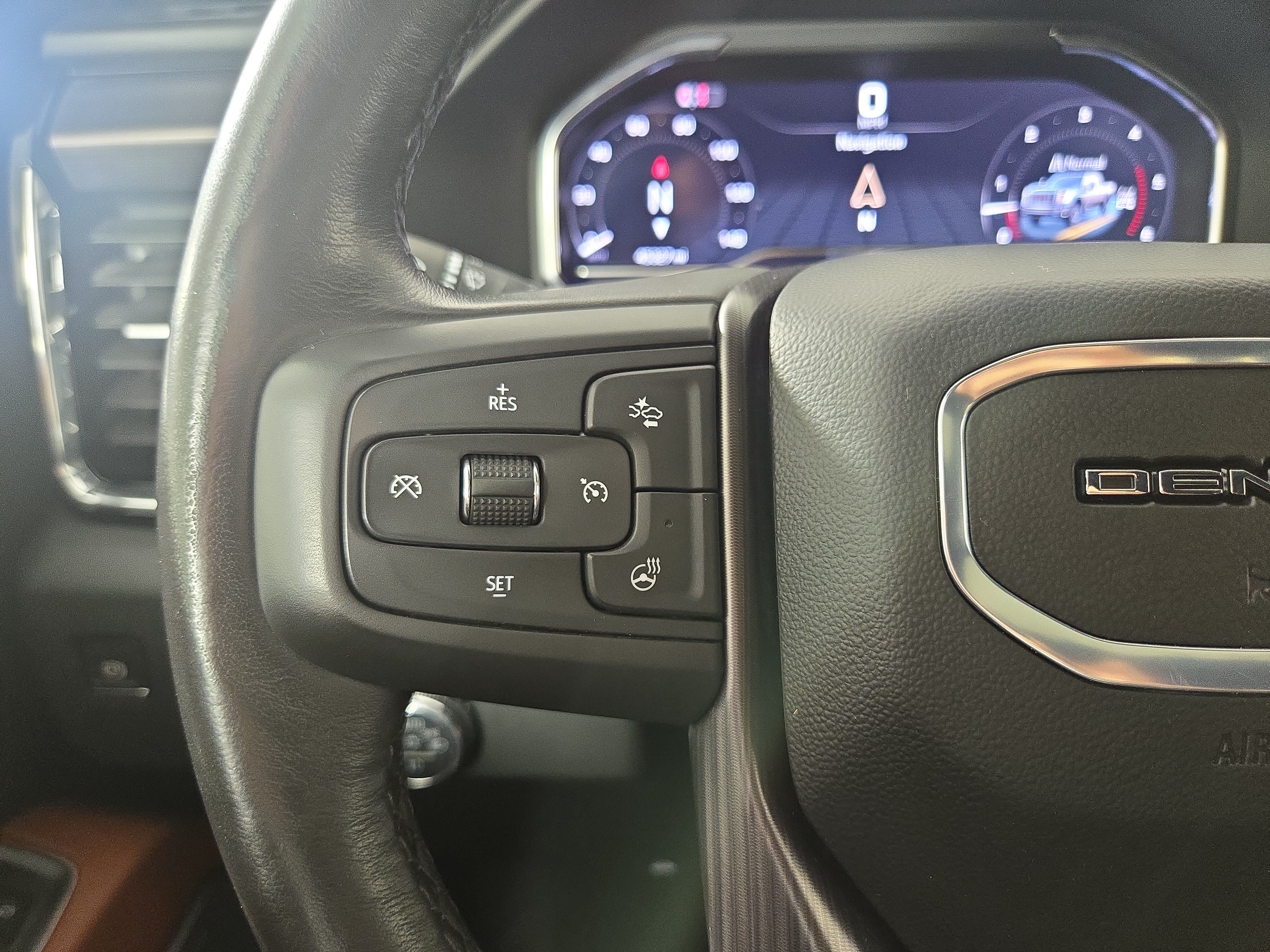 Certified 2024 GMC Sierra 2500 Denali Ultimate AWD/4WD image 15