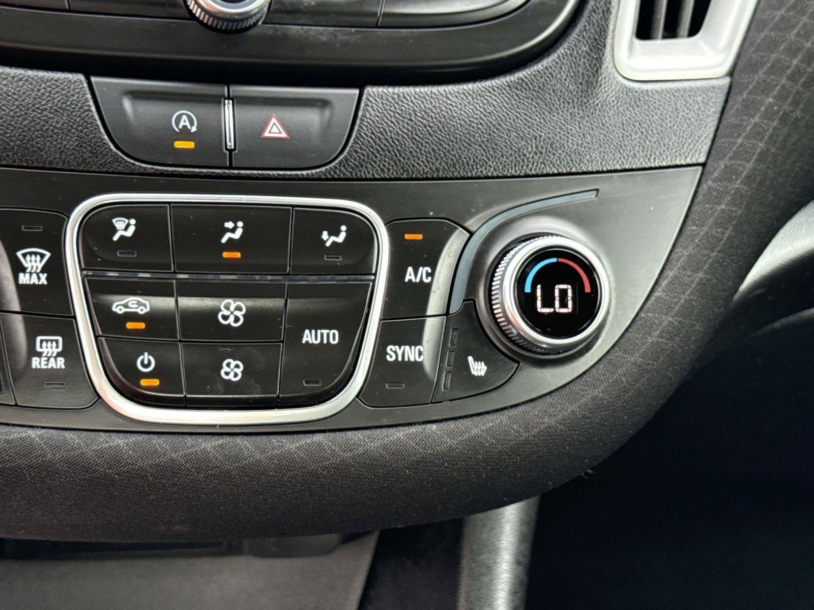 Used 2024 Chevrolet Malibu LT FWD image 25