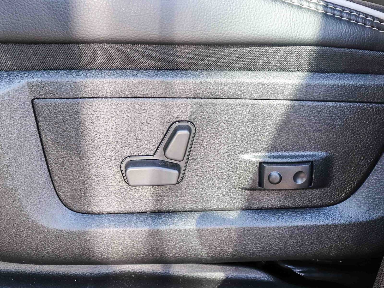 New 2026 RAM 3500 Laramie AWD/4WD image 16