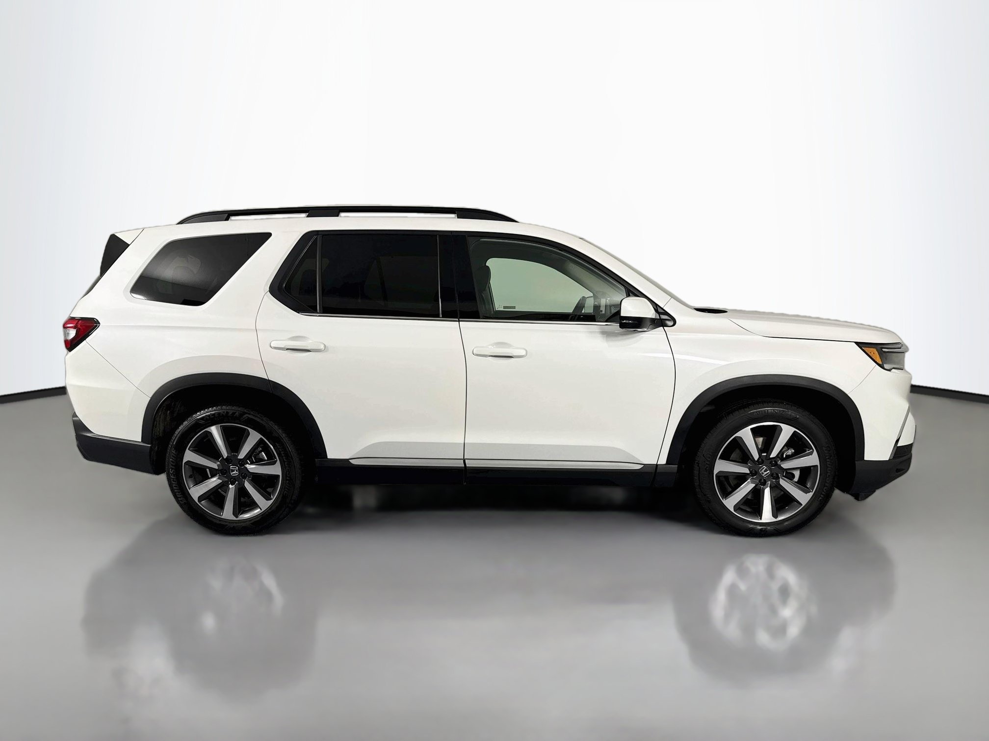 Certified 2023 Honda Pilot Elite image 4