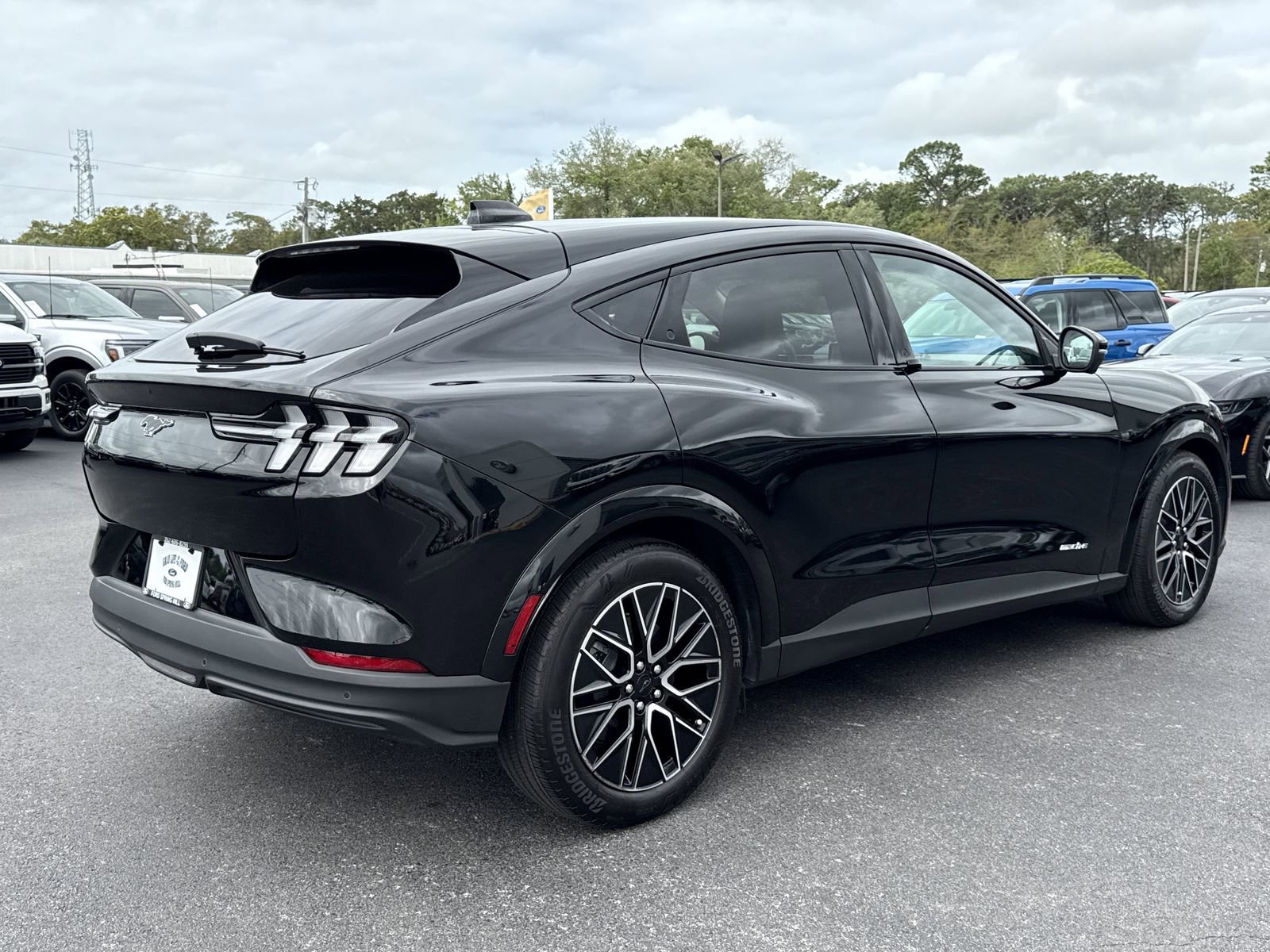 Certified 2025 Ford Mustang Mach-E Premium RWD image 4