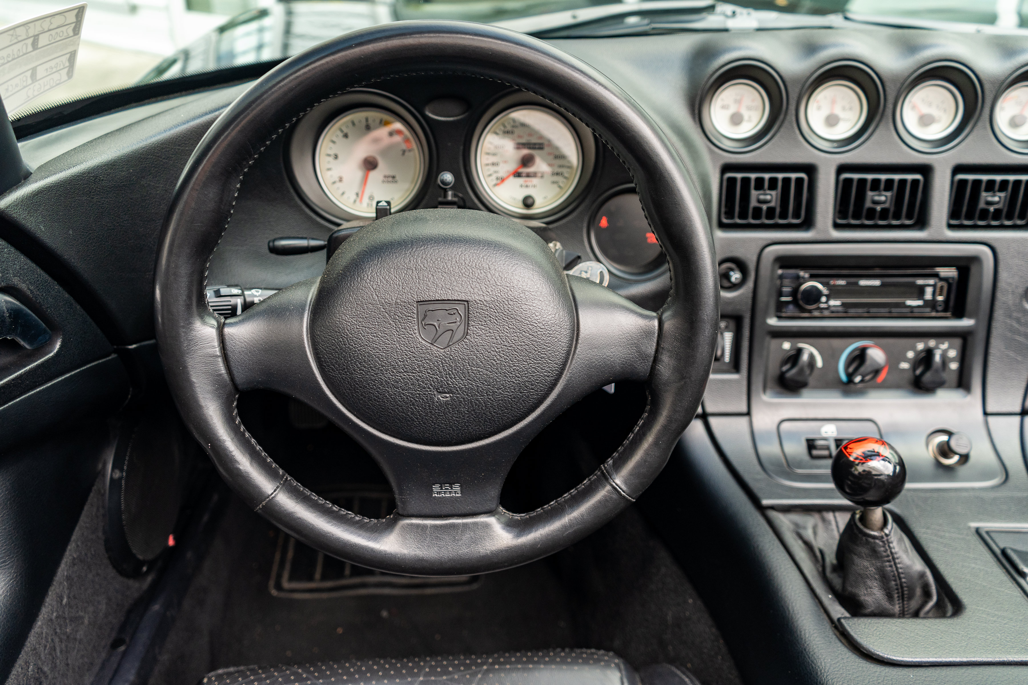 Used 2000 Dodge Viper RT/10 RWD image 9