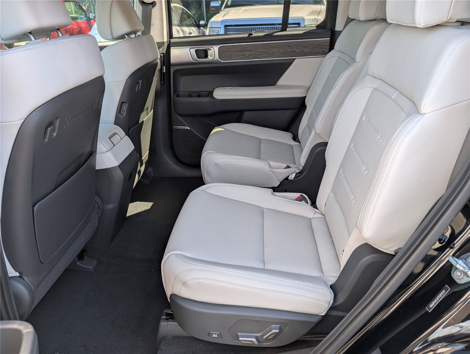 New 2026 Hyundai Santa Fe Calligraphy FWD image 15
