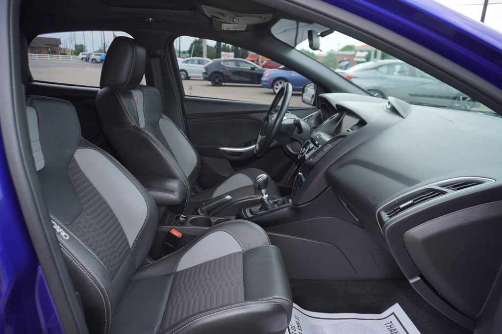 Used 2014 Ford Focus ST w/ Equipment Group 201A FWD image 30