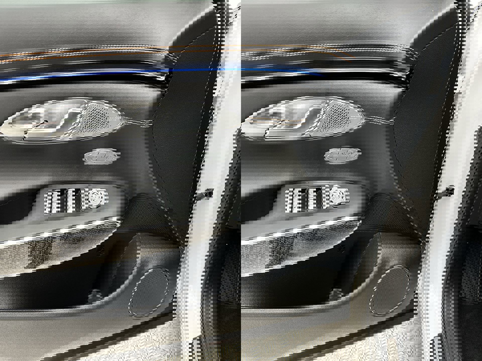 Certified 2026 Genesis GV70 3.5T Sport Prestige image 13