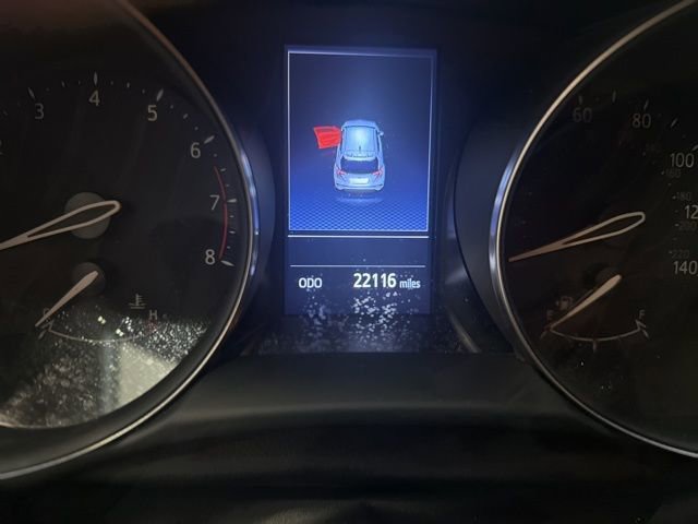 Used 2021 Toyota C-HR XLE FWD image 10