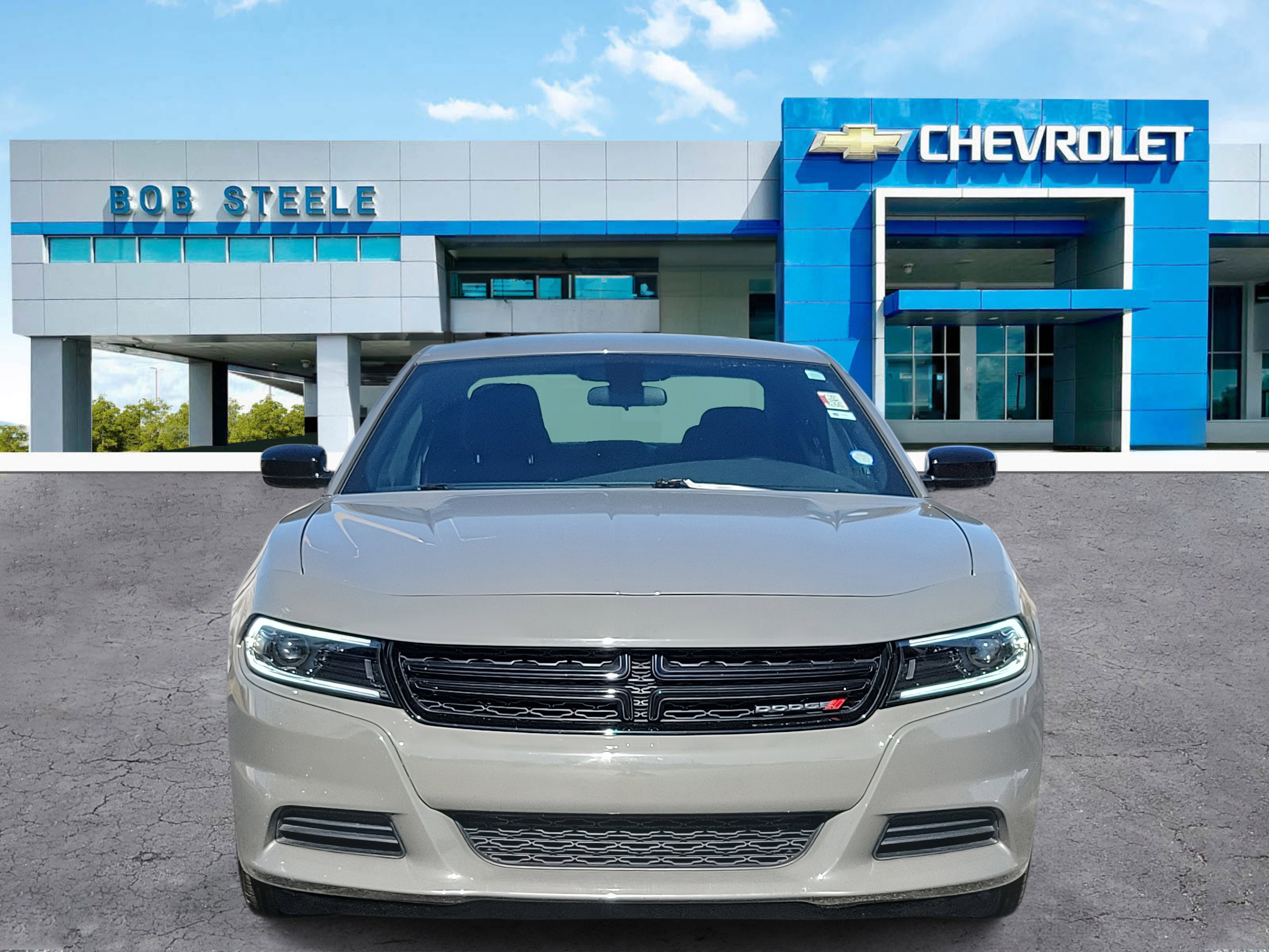 Used 2023 Dodge Charger SXT image 2