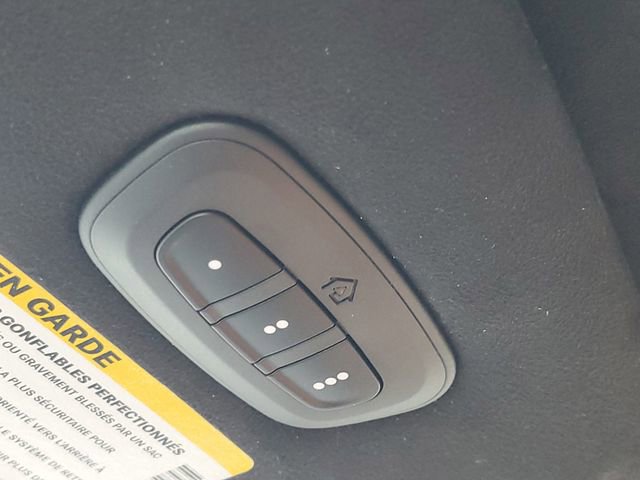 Used 2026 Chrysler Pacifica Pinnacle FWD image 28