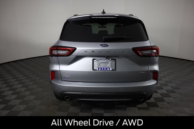 Used 2024 Ford Escape ST-Line w/ Tech Pack #1 AWD/4WD image 5