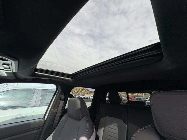 Used 2024 Toyota Tacoma TRD Sport w/ TRD Sport Upgrade Package image 35