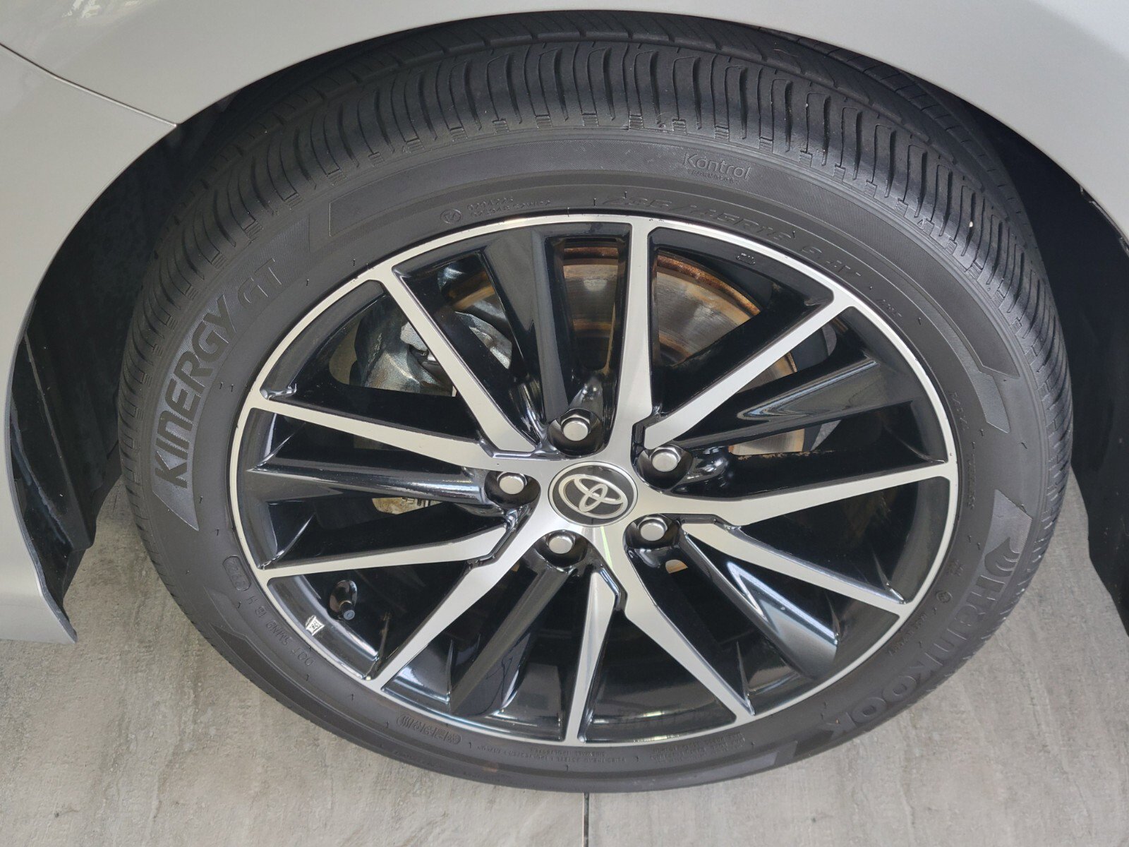 Used 2023 Toyota Camry SE FWD image 9