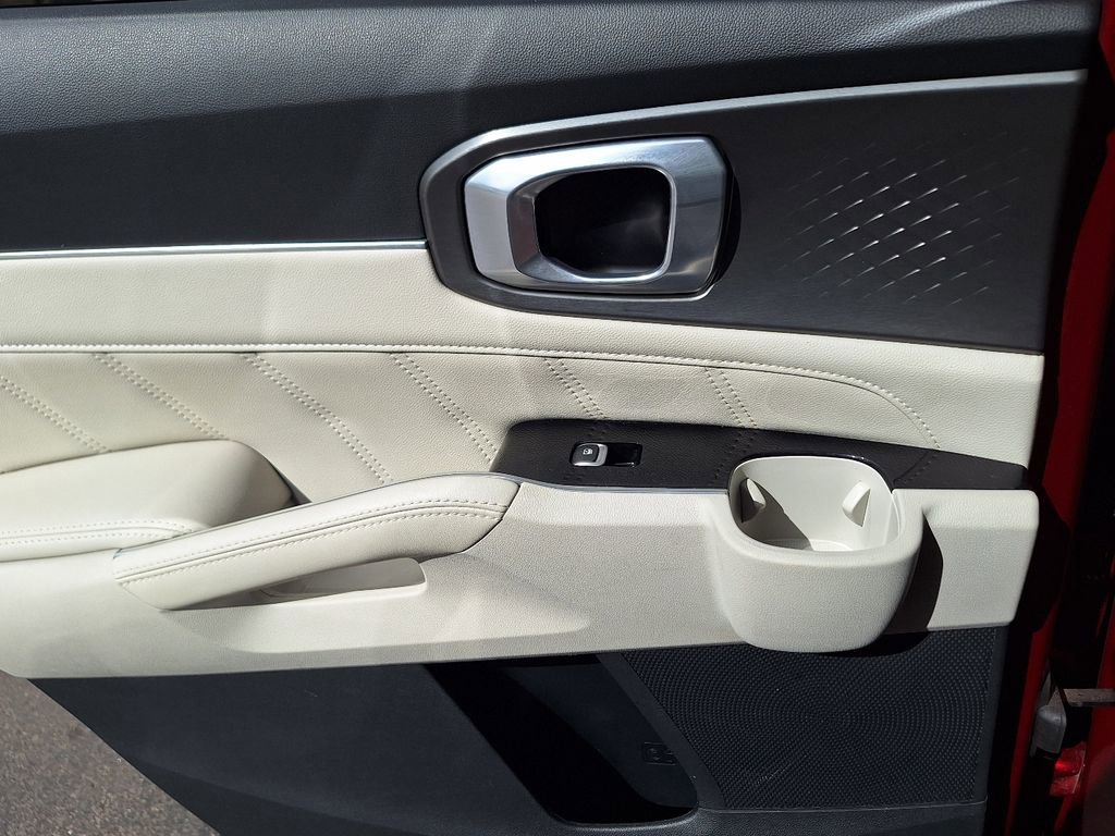 Used 2023 Kia Sorento SX image 13