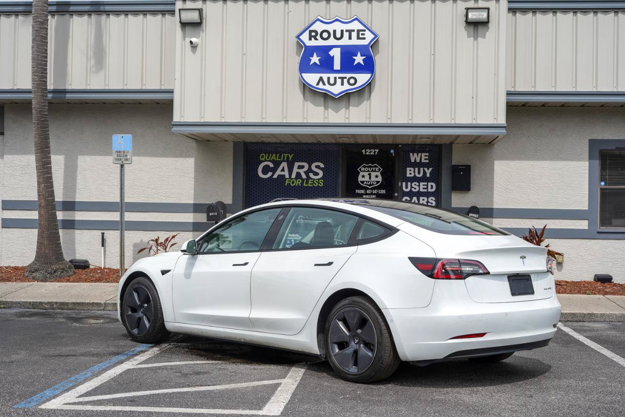 Used 2022 Tesla Model 3 Long Range AWD/4WD image 3