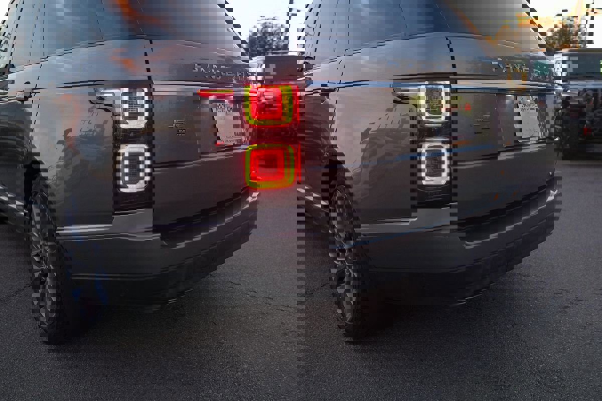 Used 2020 Land Rover Range Rover HSE image 36