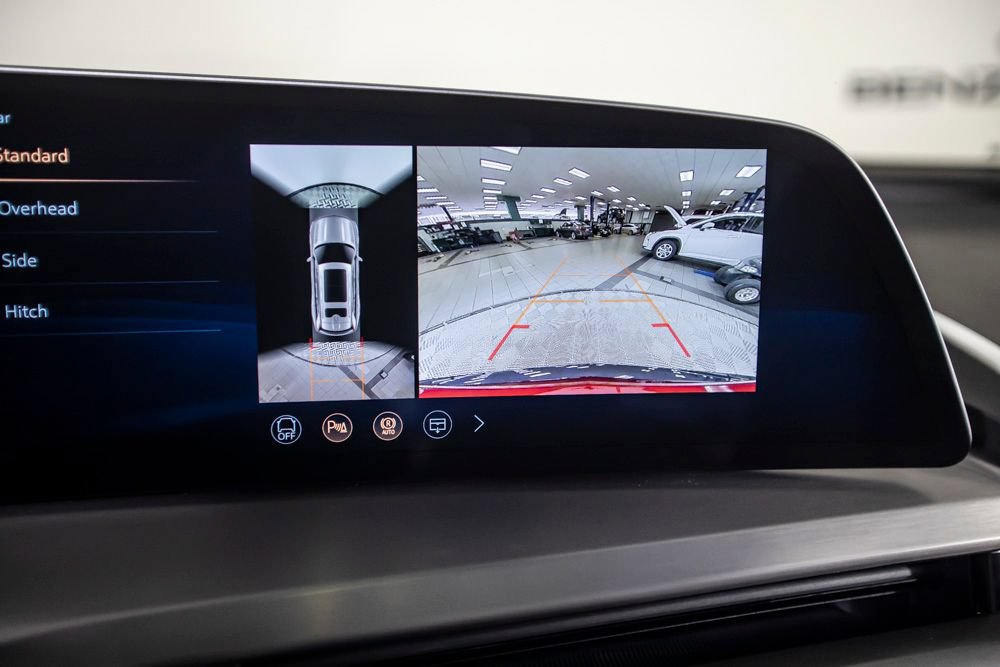 Used 2027 Cadillac Vistiq Sport w/ LPO, Floor Liner Package AWD/4WD image 33