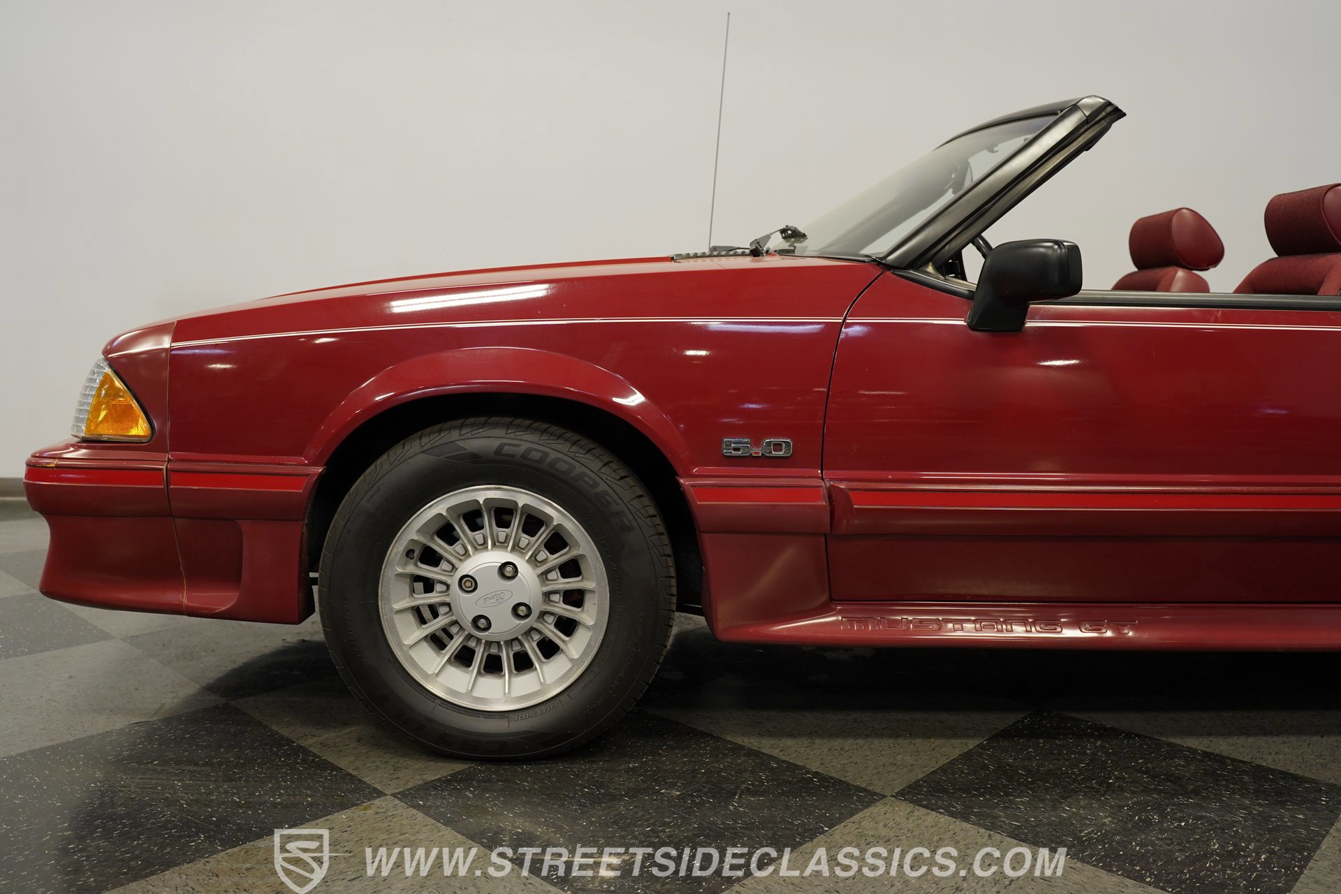 Used 1988 Ford Mustang GT RWD image 24