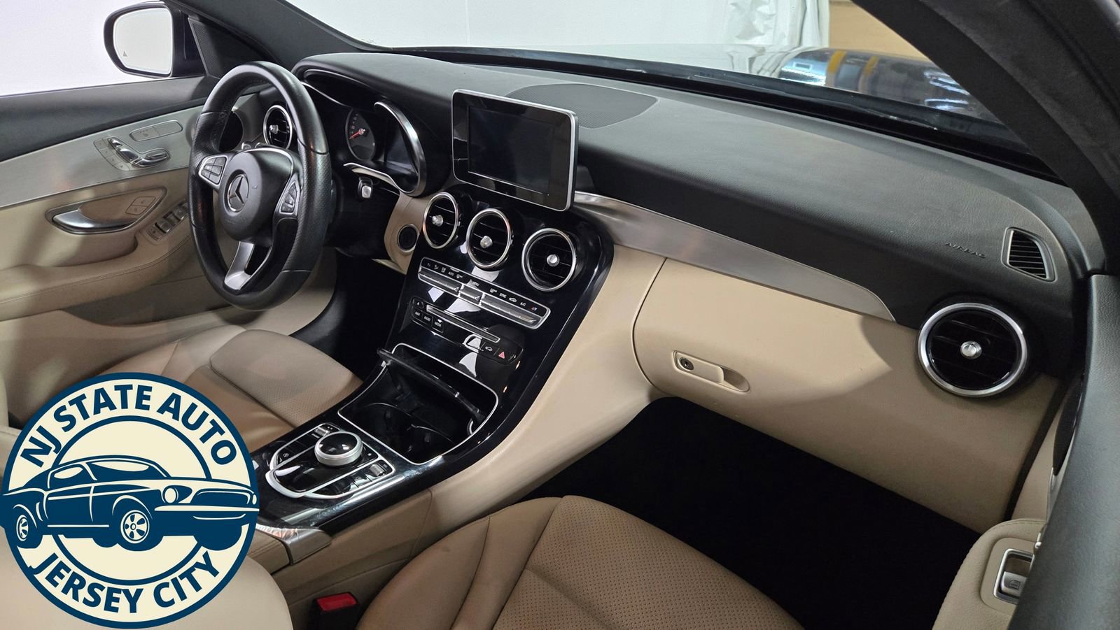 Used 2018 Mercedes-Benz C 300 4MATIC Sedan w/ Premium Package image 35