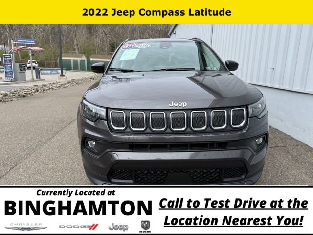 Used 2022 Jeep Compass Latitude AWD/4WD image 3