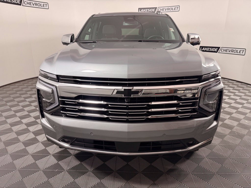 Used 2026 Chevrolet Suburban Premier w/ Sun And Tow Package AWD/4WD image 9