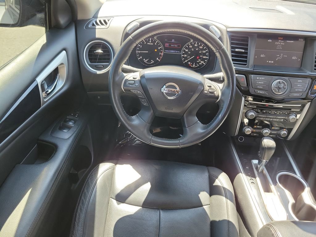 Used 2017 Nissan Pathfinder SV image 17