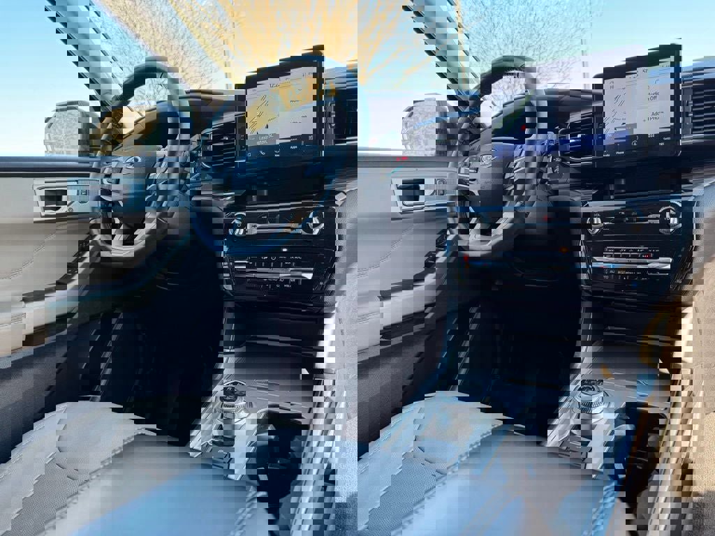 Certified 2023 Ford Explorer Limited image 14