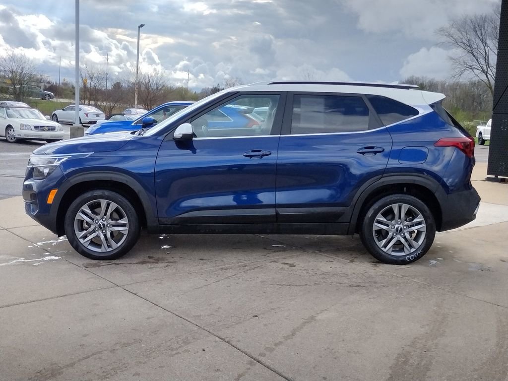 Used 2023 Kia Seltos S w/ Navigation Package AWD/4WD image 18